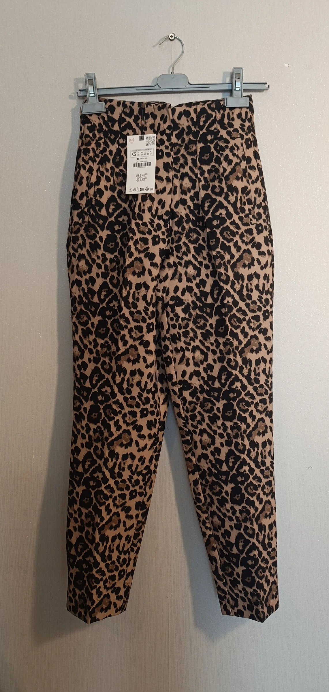 Pantalon droit imprimé léopard ZARA – Taille XS (Neuf avec étiquette)